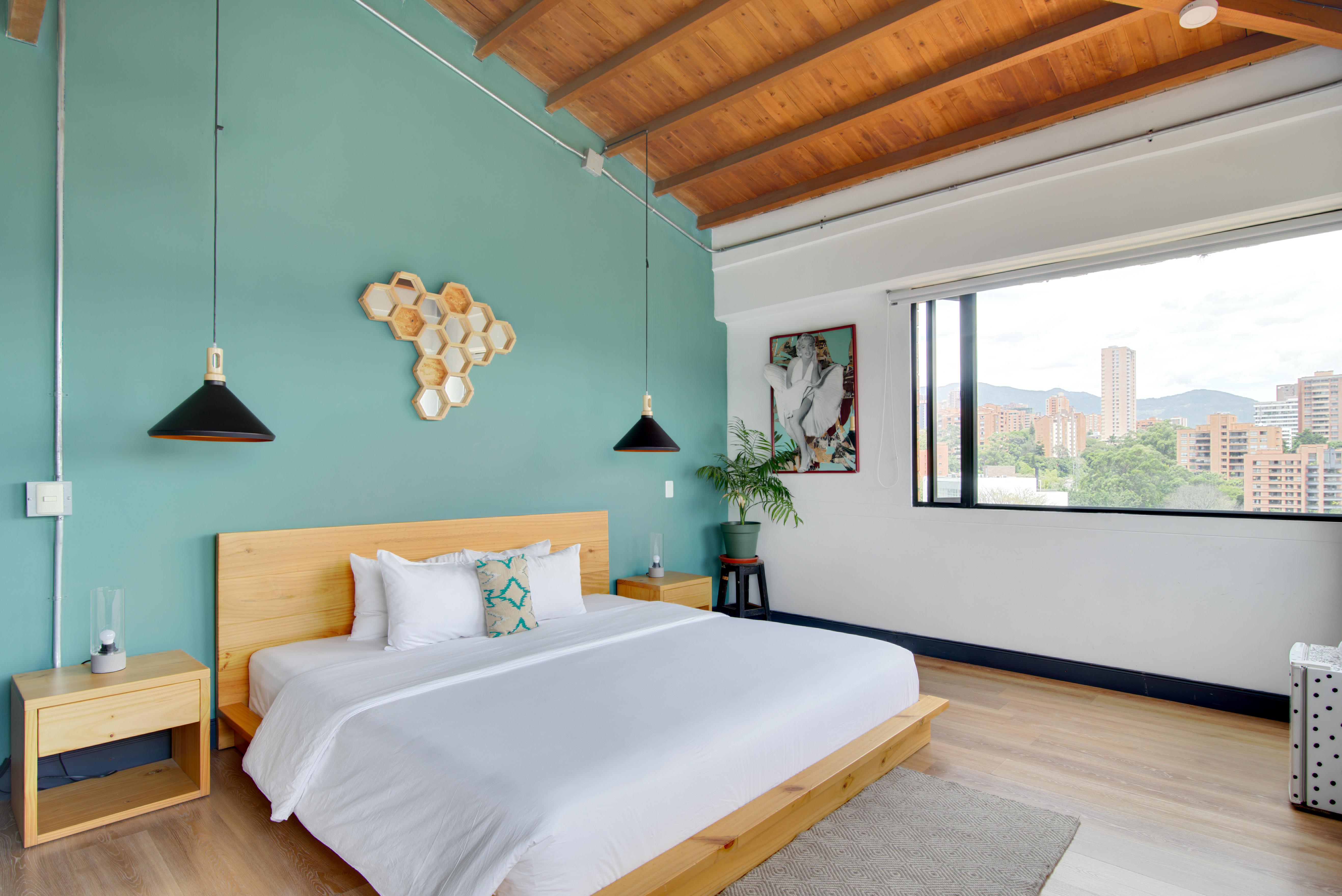 Selina Hotel 3*